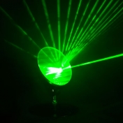 Rozptylové zrcátko pro laser s 1D line 16 dot efektem