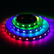 Digitální LED pásek WS 2815 chip 5050, 9W/m, RGB, 60 diod, 12V, 1 m